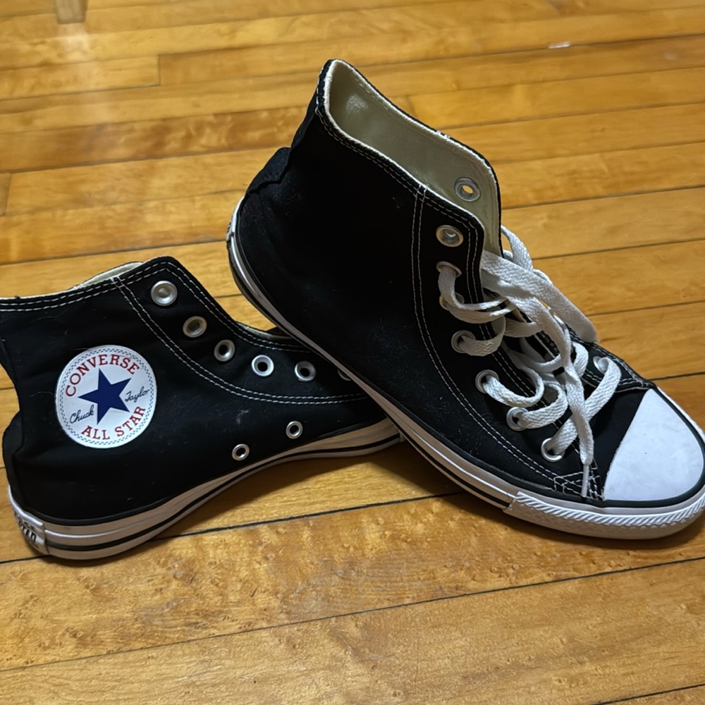 Black high top converse